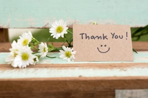 thank-you-note-with-smile-face-flower-cluster